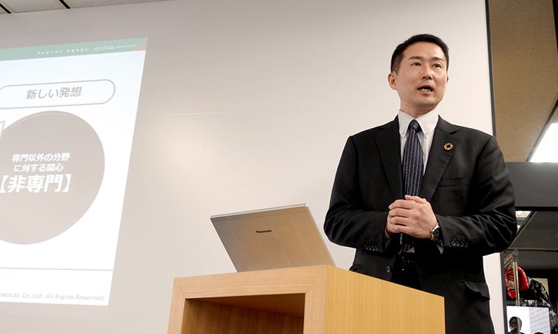 藤原明氏