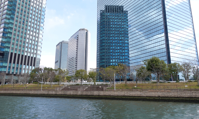 いつもの場所が、角度を変えれば違う画に