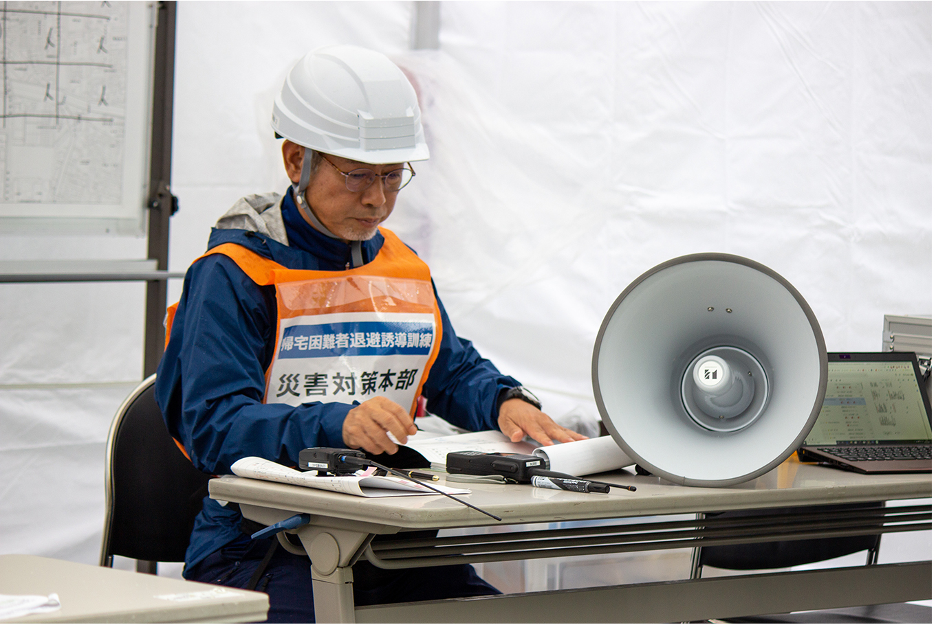 戸惑う当日参加のワーカーが防災担当者を鍛える