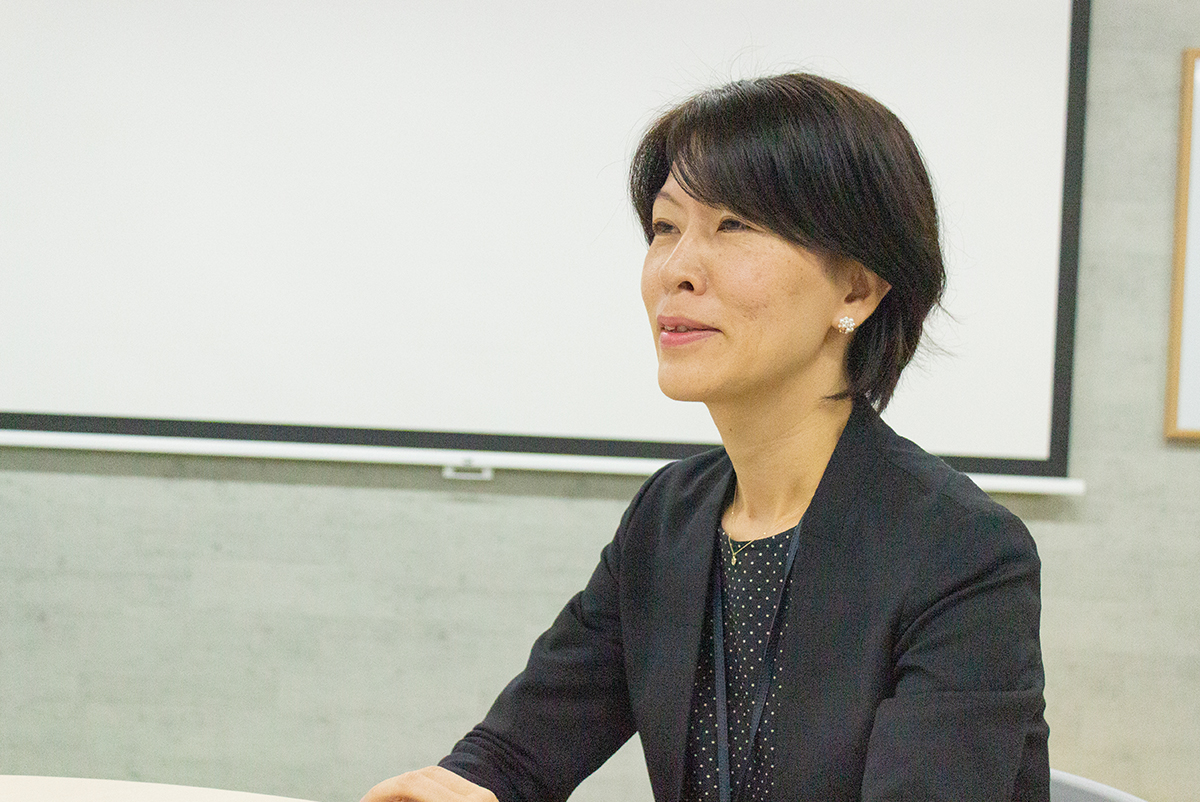 双方を越えて、多方向で共創する