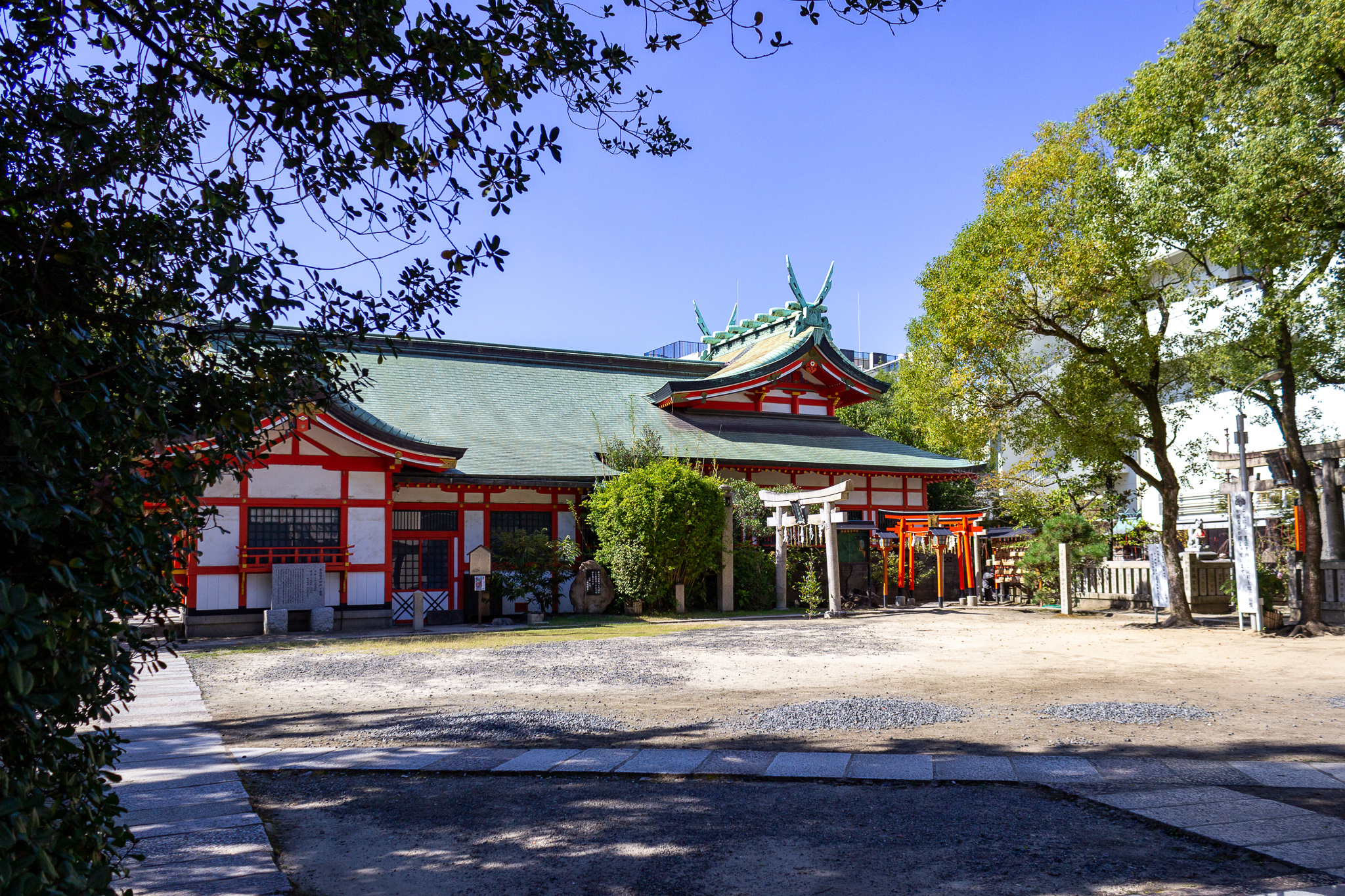 祀られる神様は、全て女性！女性のお悩みに応える玉造稲荷神社